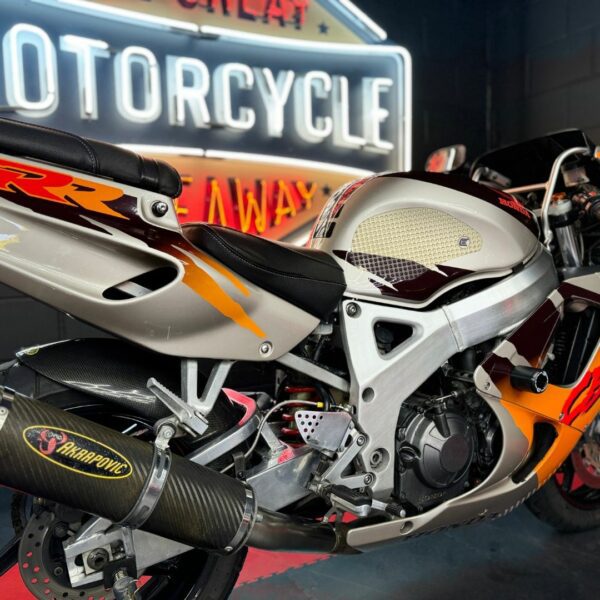 Honda CBR900RR-R Urban Tiger Fireblade - Image 7